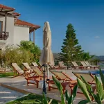 Les Terrasses De Отель