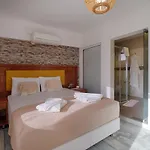 Les Terrasses De Селемие
