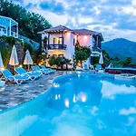 Les Terrasses De Отель